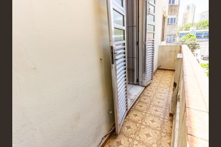Casa à venda com 120m², 2 quartos e 1 vaga Casa à venda com 120m², 2 quartos e 1 vagaVaranda