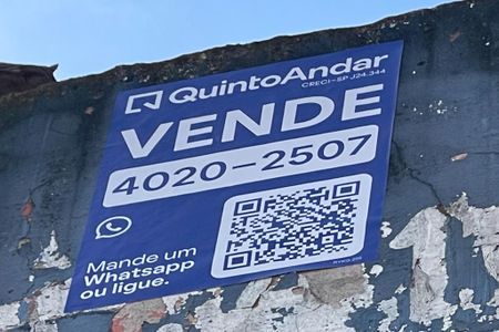 Casa à venda com 283m², 3 quartos e 8 vagas Casa à venda com 283m², 3 quartos e 8 vagasPlaca