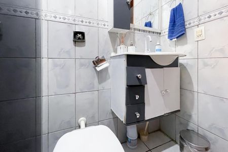 Casa à venda com 283m², 3 quartos e 8 vagas Casa à venda com 283m², 3 quartos e 8 vagasBanheiro Social
