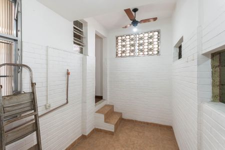 Casa à venda com 153m², 3 quartos e 1 vagaÁrea de Serviço