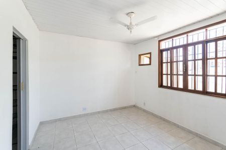 Casa à venda com 153m², 3 quartos e 1 vagaSuíte