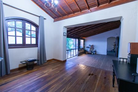 Casa à venda com 253m², 2 quartos e 1 vaga Casa à venda com 253m², 2 quartos e 1 vagaSala 2