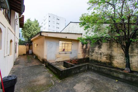 Casa à venda com 253m², 2 quartos e 1 vaga Casa à venda com 253m², 2 quartos e 1 vagaQuintal