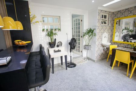 Casa de condomínio à venda com 396m², 4 quartos e 2 vagas Casa de condomínio à venda com 396m², 4 quartos e 2 vagasCopa