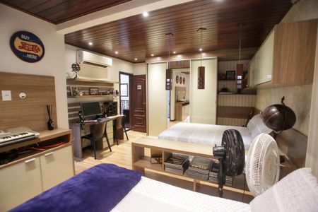 Casa de condomínio à venda com 396m², 4 quartos e 2 vagas Casa de condomínio à venda com 396m², 4 quartos e 2 vagasQuarto Suíte 2