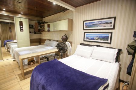 Casa de condomínio à venda com 396m², 4 quartos e 2 vagas Casa de condomínio à venda com 396m², 4 quartos e 2 vagasQuarto Suíte 2