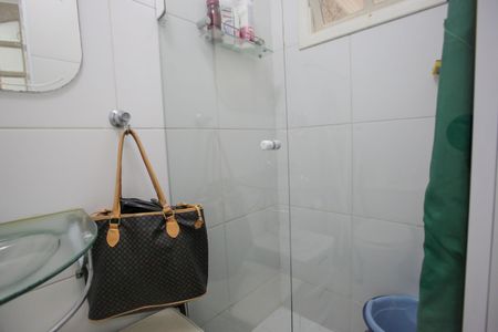 Casa de condomínio à venda com 396m², 4 quartos e 2 vagas Casa de condomínio à venda com 396m², 4 quartos e 2 vagasBanheiro de Serviço