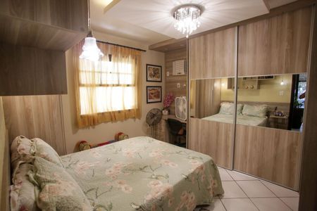 Casa de condomínio à venda com 396m², 4 quartos e 2 vagas Casa de condomínio à venda com 396m², 4 quartos e 2 vagasQuarto Suíte 1