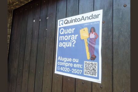 Casa de condomínio à venda com 396m², 4 quartos e 2 vagas Casa de condomínio à venda com 396m², 4 quartos e 2 vagasPlaquinha