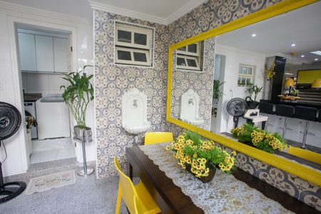 Casa de condomínio à venda com 396m², 4 quartos e 2 vagas Casa de condomínio à venda com 396m², 4 quartos e 2 vagasCopa