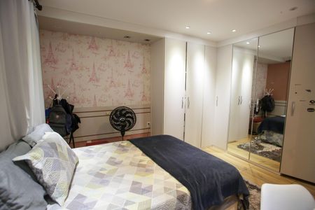 Casa de condomínio à venda com 396m², 4 quartos e 2 vagas Casa de condomínio à venda com 396m², 4 quartos e 2 vagasQuarto Suíte 3