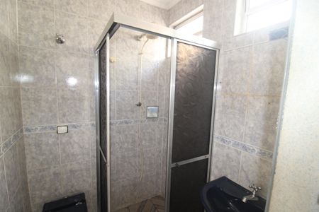 Casa à venda com 150m², 4 quartos e 2 vagasBanheiro