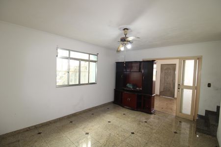 Casa à venda com 150m², 4 quartos e 2 vagasSala 2