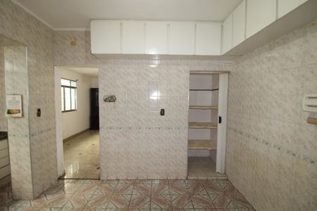 Casa à venda com 150m², 4 quartos e 2 vagasCozinha
