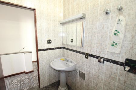 Casa à venda com 150m², 4 quartos e 2 vagasBanheiro 2