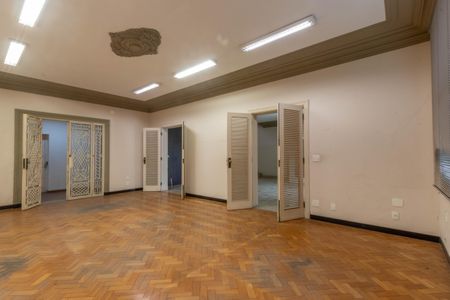 Casa à venda com 690m², 7 quartos e 16 vagasSala