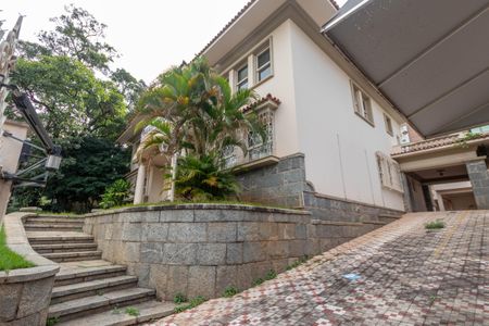 Casa à venda com 690m², 7 quartos e 16 vagasÁrea externa