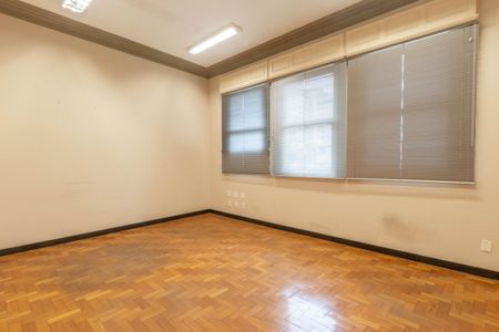 Casa à venda com 690m², 7 quartos e 16 vagasQuarto