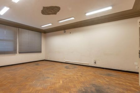 Casa à venda com 690m², 7 quartos e 16 vagasSala