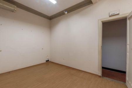 Casa à venda com 690m², 7 quartos e 16 vagasQuarto