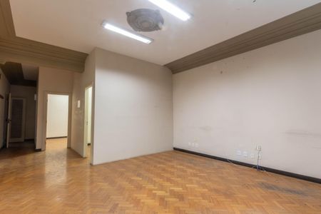 Casa à venda com 690m², 7 quartos e 16 vagasSala