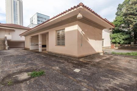 Casa à venda com 690m², 7 quartos e 16 vagasÁrea externa