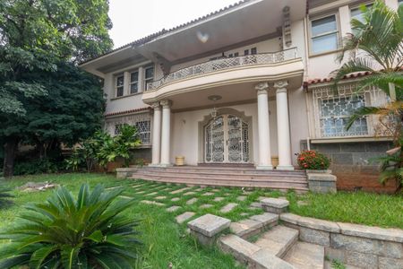 Casa à venda com 690m², 7 quartos e 16 vagasÁrea externa