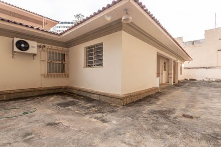 Casa à venda com 690m², 7 quartos e 16 vagasÁrea externa