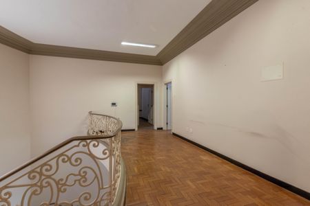 Casa à venda com 690m², 7 quartos e 16 vagasSala