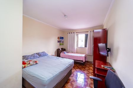 Casa à venda com 175m², 3 quartos e 2 vagas Casa à venda com 175m², 3 quartos e 2 vagasQuarto 1