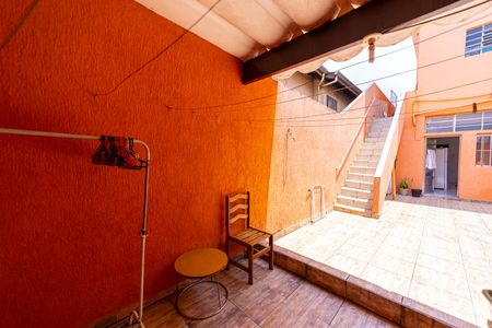 Casa à venda com 175m², 3 quartos e 2 vagas Casa à venda com 175m², 3 quartos e 2 vagasQuintal