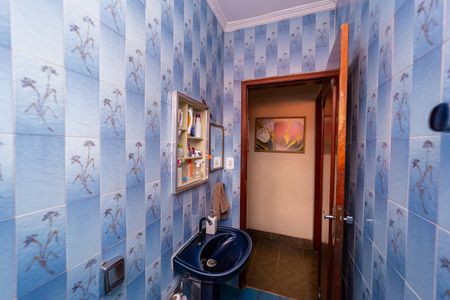 Casa à venda com 175m², 3 quartos e 2 vagas Casa à venda com 175m², 3 quartos e 2 vagasBanheiro Social 2