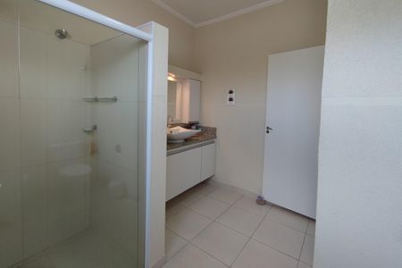 Casa à venda com 295m², 4 quartos e 2 vagasBanheiro