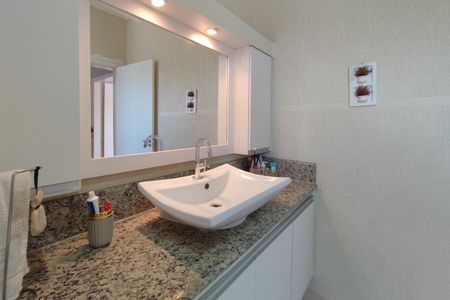 Casa à venda com 295m², 4 quartos e 2 vagasBanheiro