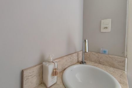 Casa à venda com 295m², 4 quartos e 2 vagasLavabo