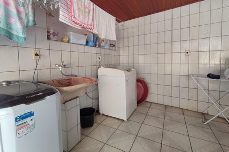 Casa à venda com 295m², 4 quartos e 2 vagasÁrea de Serviço