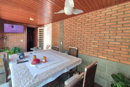 Casa à venda com 295m², 4 quartos e 2 vagasÁrea gourmet