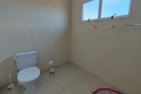 Casa à venda com 295m², 4 quartos e 2 vagasBanheiro