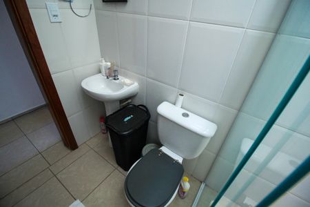 Casa à venda com 115m², 3 quartos e 2 vagas Casa à venda com 115m², 3 quartos e 2 vagasBanheiro