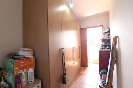 Casa à venda com 137m², 3 quartos e 2 vagasCloset Quarto 1
