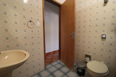 Casa à venda com 137m², 3 quartos e 2 vagasBanheiro