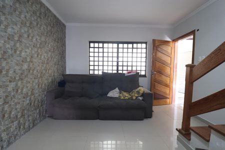 Casa à venda com 137m², 3 quartos e 2 vagasSala