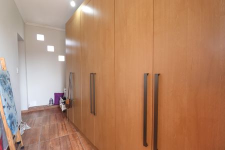Casa à venda com 137m², 3 quartos e 2 vagasCloset Quarto 1