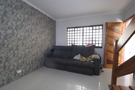 Casa à venda com 137m², 3 quartos e 2 vagasSala