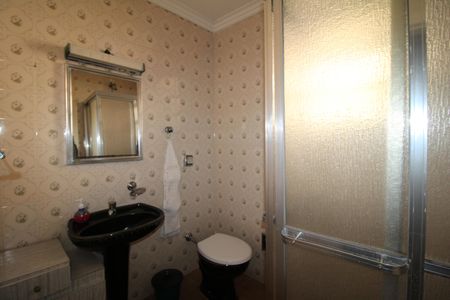 Casa à venda com 140m², 4 quartos e 1 vagaBanheiro