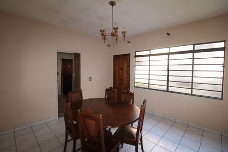 Casa à venda com 140m², 4 quartos e 1 vagaSala de Jantar