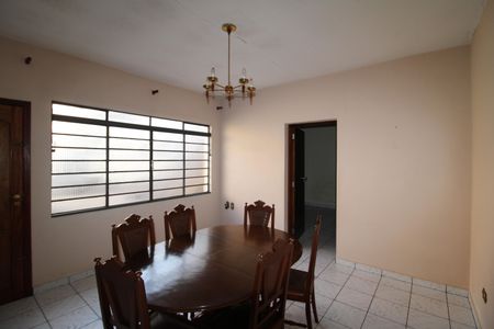 Casa à venda com 140m², 4 quartos e 1 vagaSala de Jantar