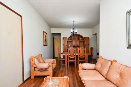 Apartamento à venda com 83m², 3 quartos e 1 vaga Apartamento à venda com 83m², 3 quartos e 1 vagaSala