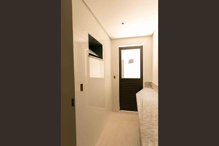 Casa à venda com 430m², 4 quartos e 4 vagasÁrea de Serviço 2