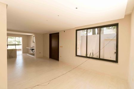 Casa à venda com 430m², 4 quartos e 4 vagasSala de Jantar
